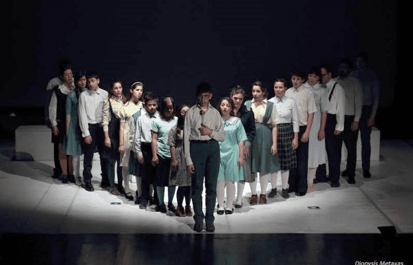 «Ο άνθρωπος ανεμιστήρας ή πώς να ντύσετε έναν ελέφαντα»